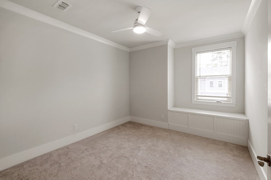 Building Photo - 2648 Balena Dr