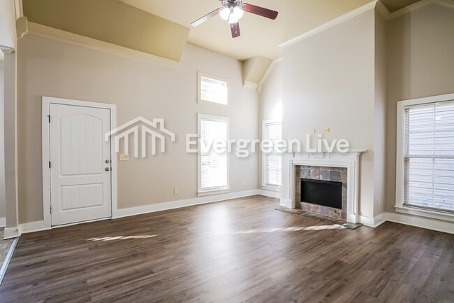 Building Photo - 121 Kingston Ct