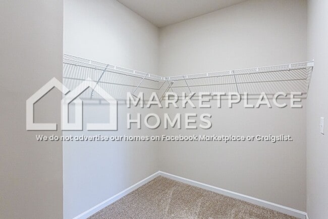 Building Photo - 214 W L Miller Dr