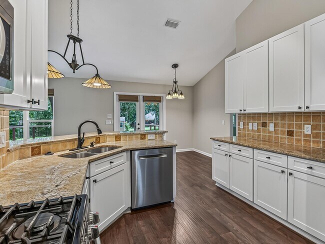 Building Photo - 6326 Glasgow Dr