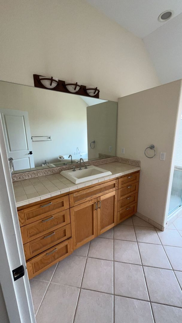 Building Photo - 4406 San Juan Dr