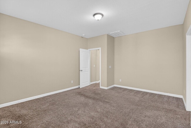 Building Photo - 1367 S Country Club Dr