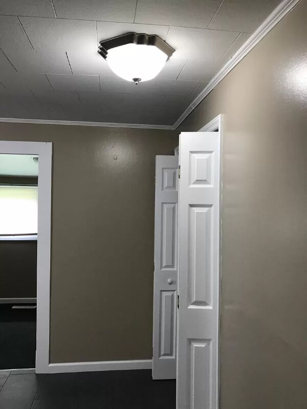 Building Photo - 597 Emma Rd