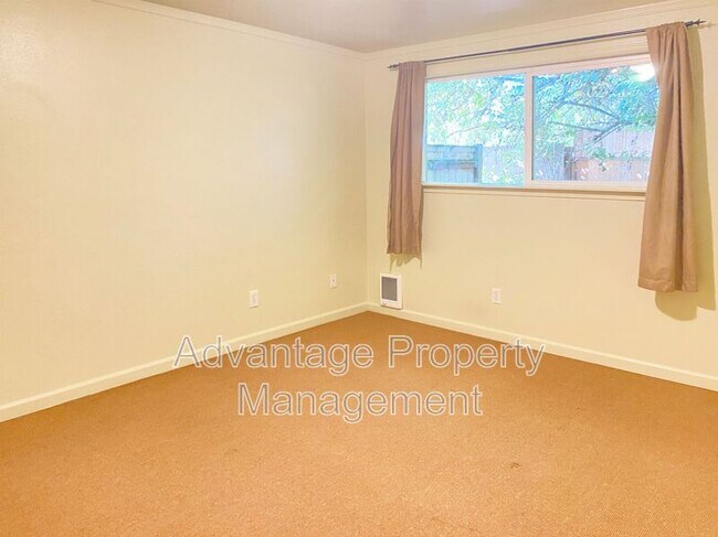 Building Photo - 1250 NW 23rd St