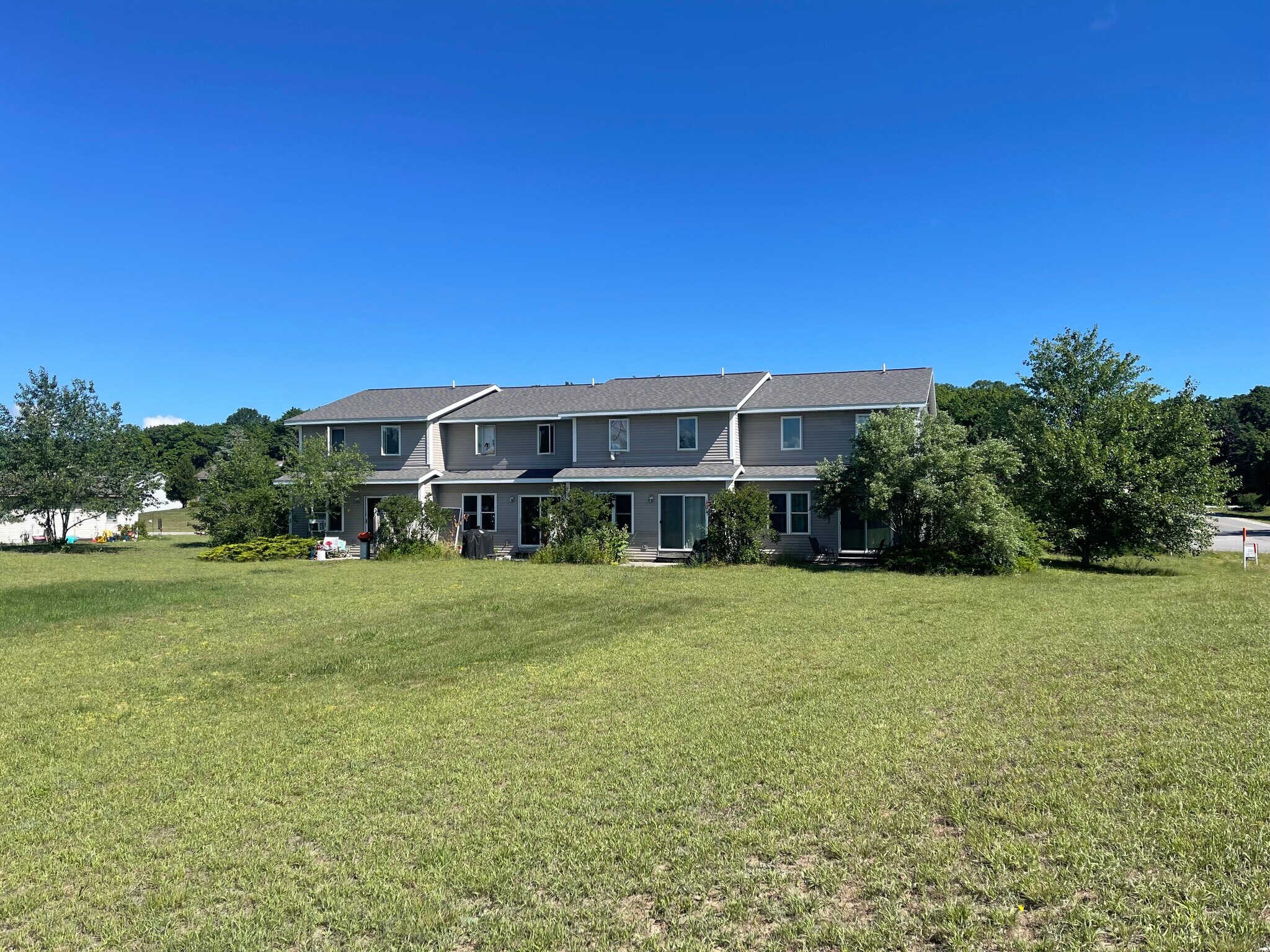 Building Photo - 3482 Mahoney Dr