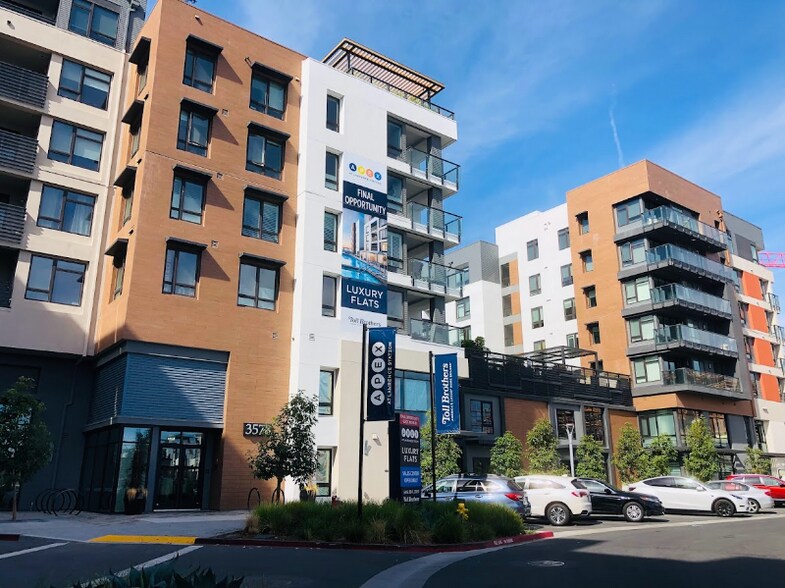 Building Photo - 3578 Rambla Pl