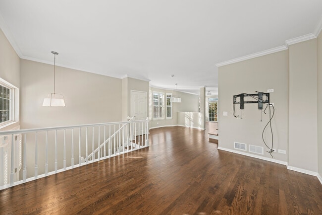 Building Photo - 2106 Rugen Rd