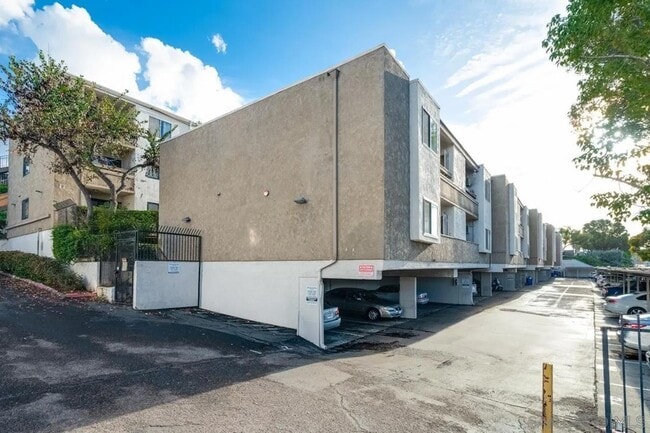 Building Photo - 6725 Mission Gorge Rd