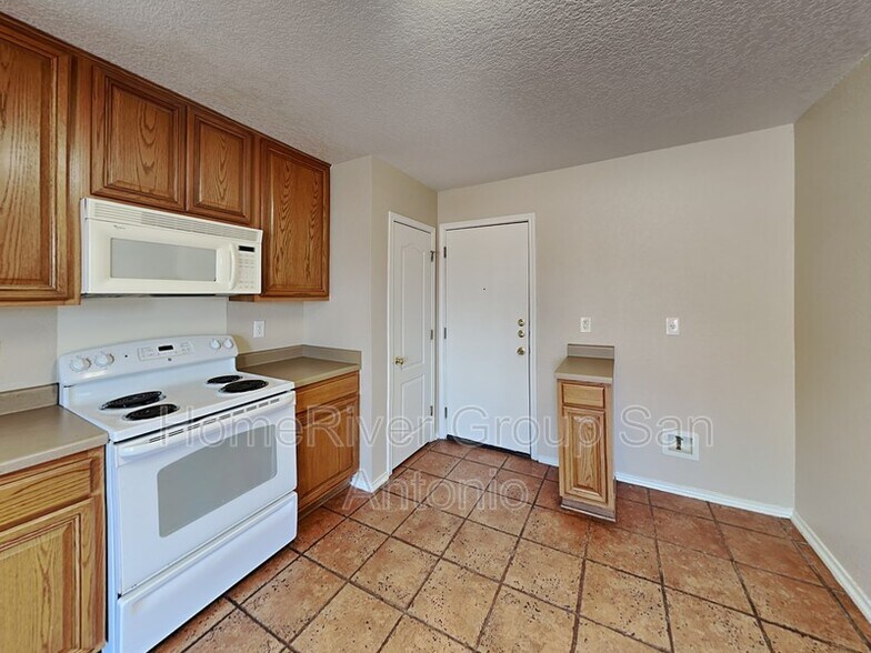 Building Photo - 51 Kenrock Ridge