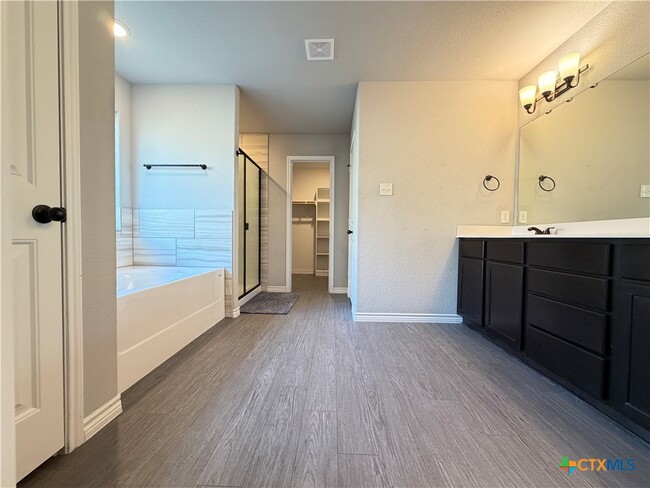 Building Photo - 808 Clanton Cove