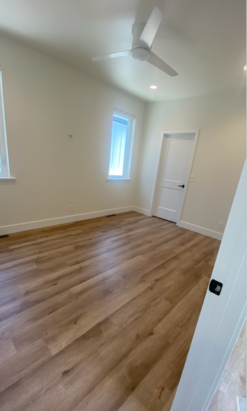 Bedroom - 9377 S Breakwater Blvd