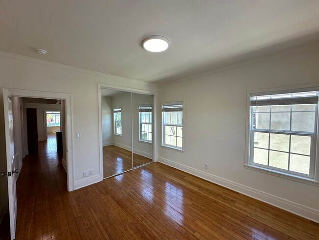 Building Photo - 1536 4th Ave