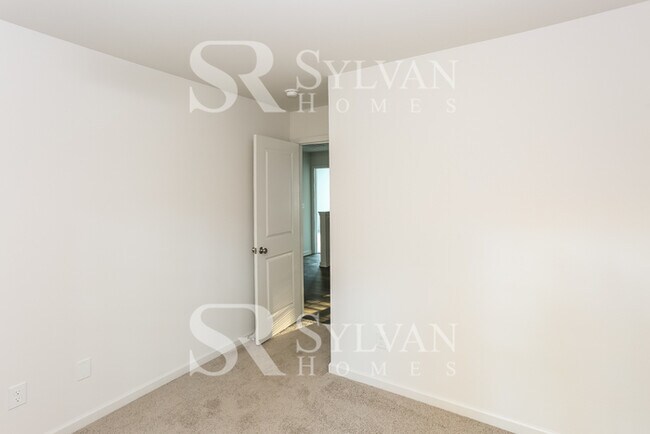 Building Photo - Carve Out a Great Life Here!