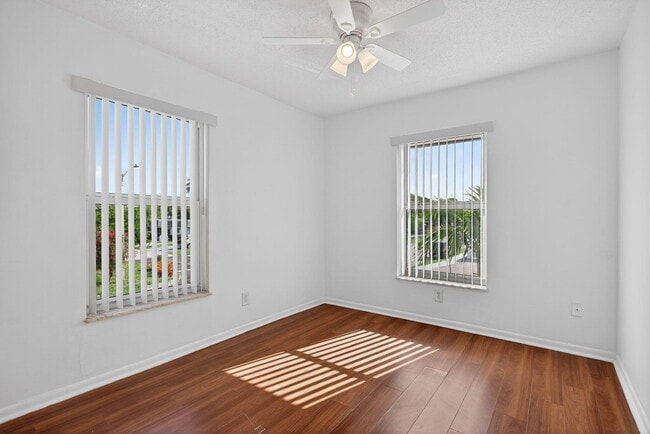 Building Photo - 7599 NW 73rd Terrace