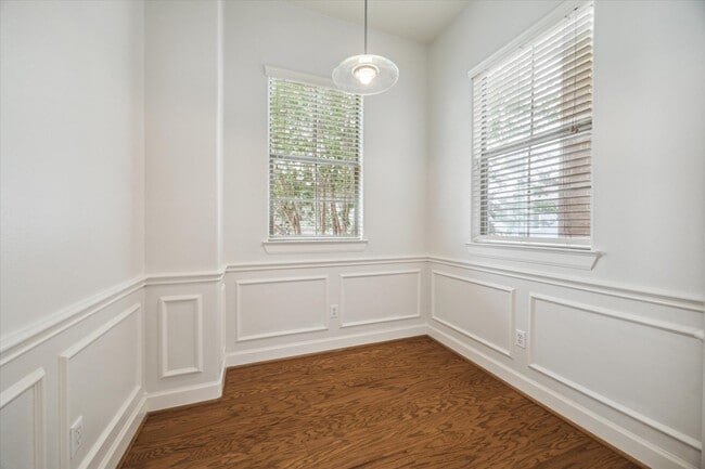 Building Photo - 1408 Birdsall St