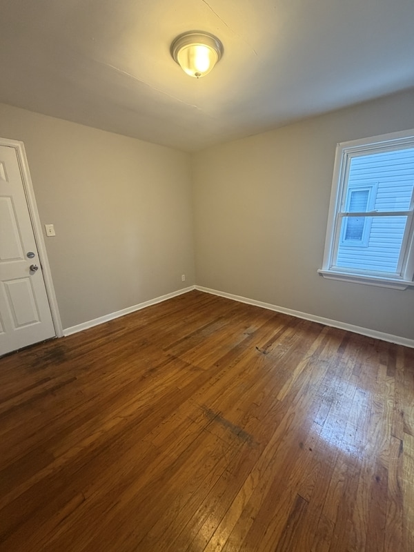 Building Photo - 18424 Maple Heights Blvd