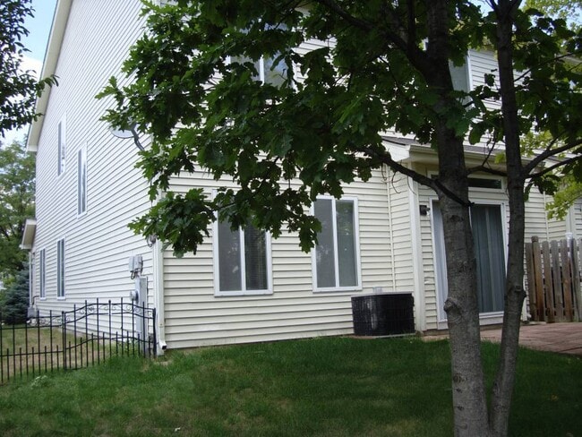 Building Photo - 2618 Idaho Rd