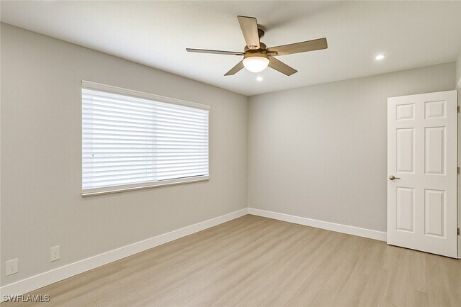Building Photo - 707 Neapolitan Way