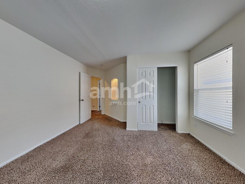 Building Photo - 18737 E 51st Pl