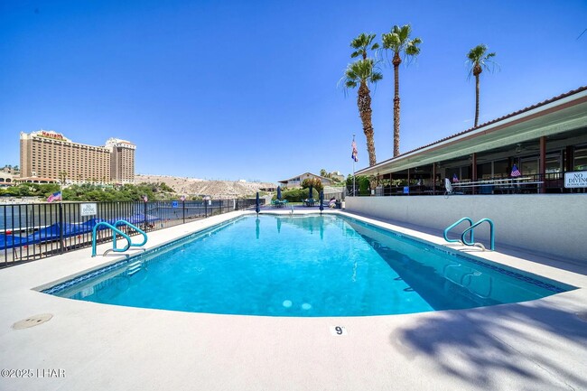Building Photo - Dream Riverfront 2BR Condo in Bullhead City