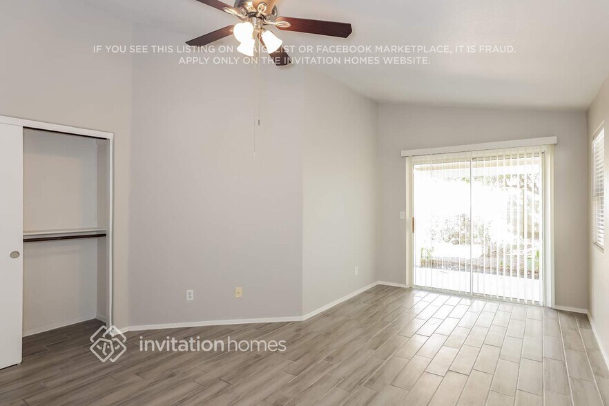 Building Photo - 1338 E Angela Dr