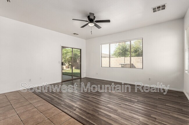 Building Photo - 21486 Via Del Oro