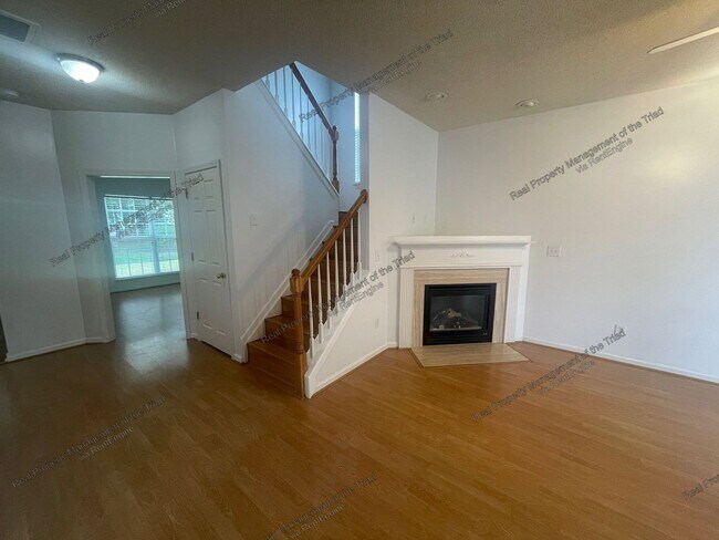 Building Photo - 8 Hartsfield Ct