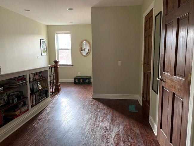 Building Photo - 5118 Dresden Way