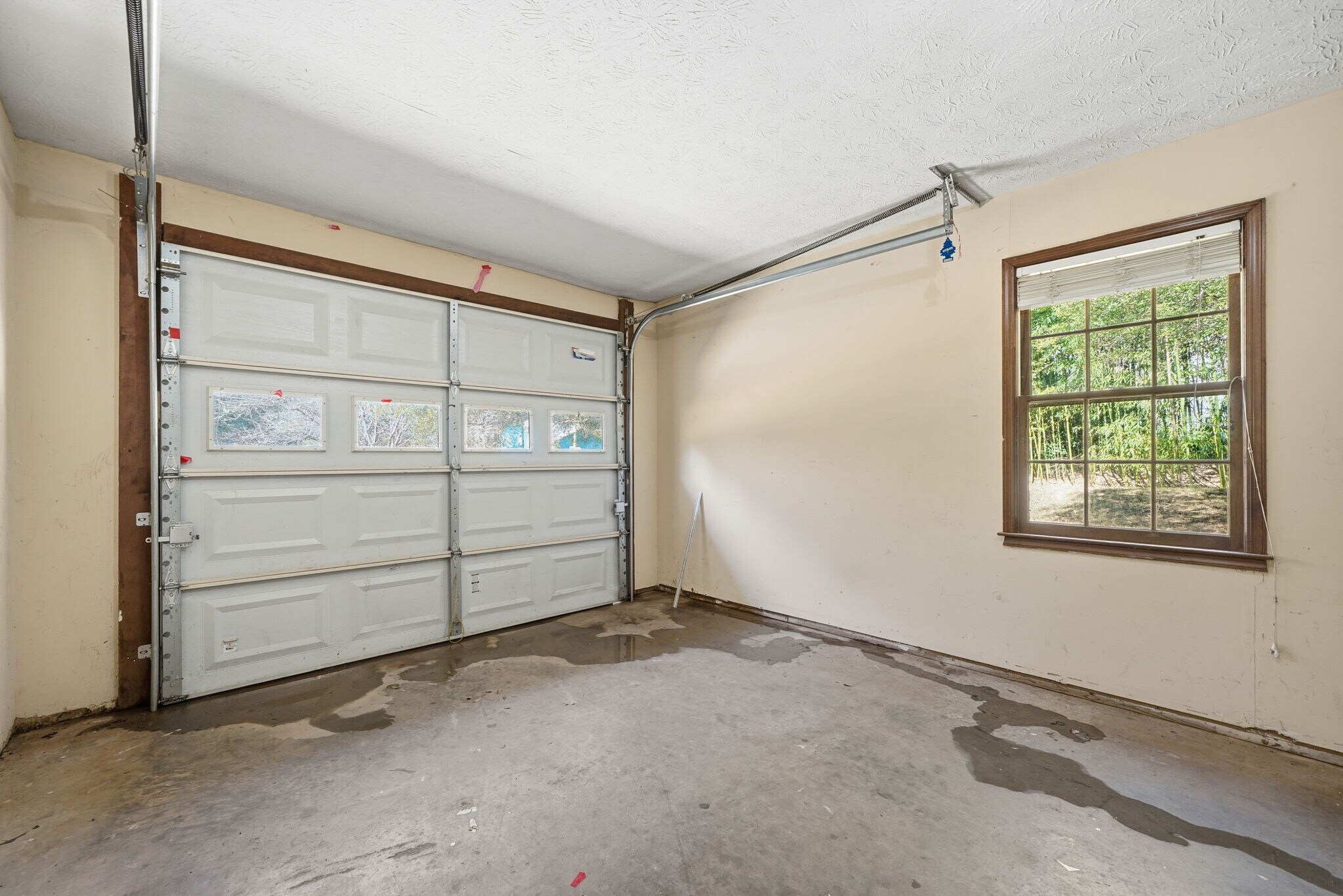 Building Photo - 305 Belmont Farms Dr