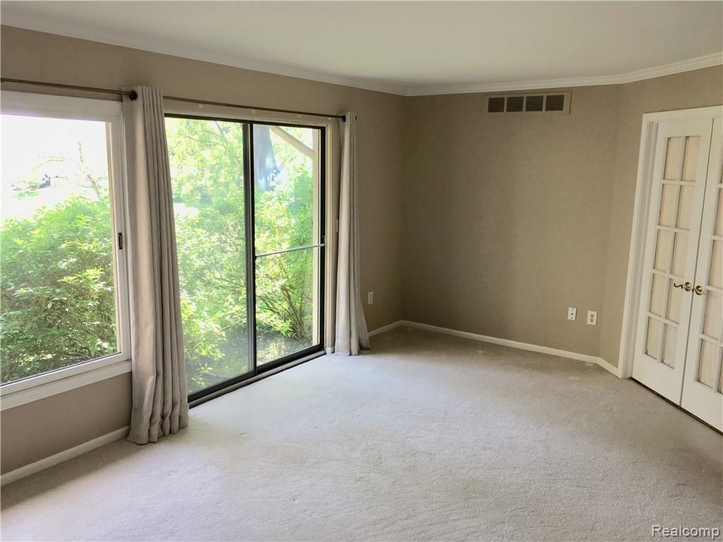 Building Photo - 1829 Golf Ridge Dr