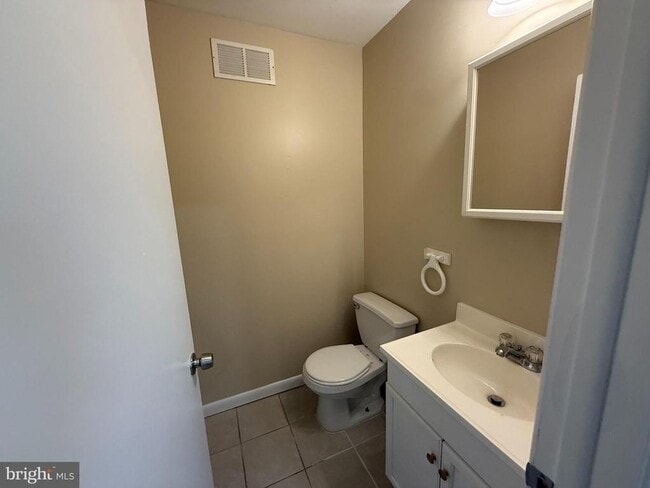 Building Photo - 1151 Golden Pond Ct