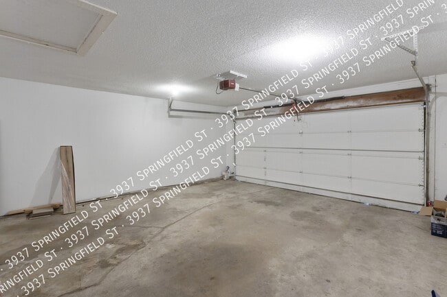 Building Photo - 3937 Springfield St
