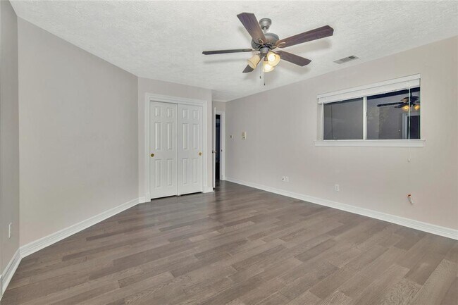 Building Photo - 11771 Quail Creek Dr