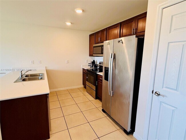 Building Photo - 513 Ella Jean Pl