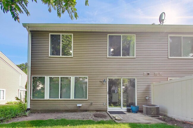 Building Photo - 76 Cambridge Ave