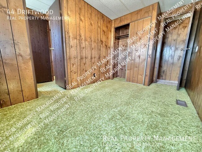 Building Photo - 44 Driftwood-