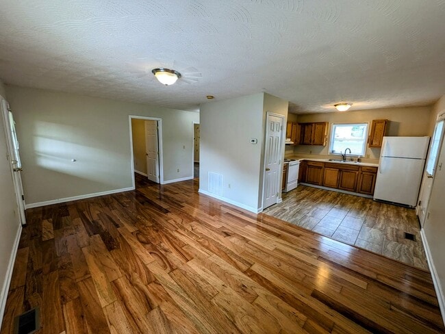 Building Photo - 34 Blackstone Ln