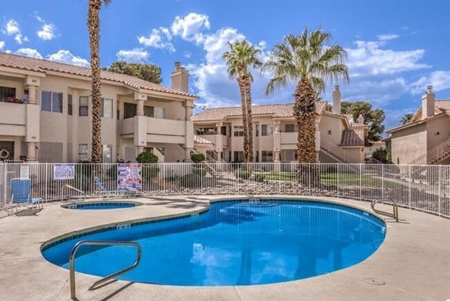 Building Photo - Modern Condo Living in Summerlin!