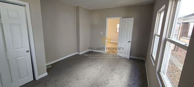 Building Photo - Renovated Fenced 4 Bedroom with 1.5 Bath, in Near East Side Available NOW!