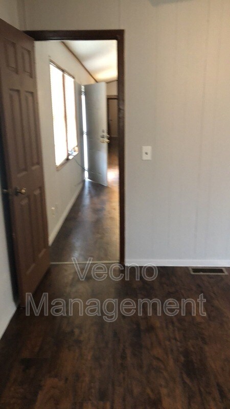 Building Photo - 201 S Preston Rd