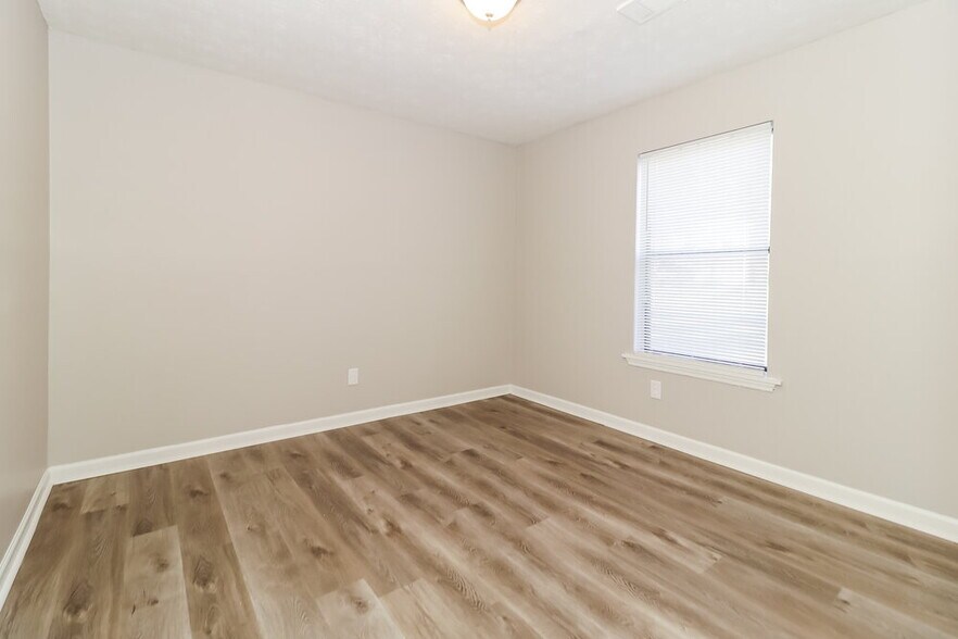 Building Photo - 5427 Covent Way