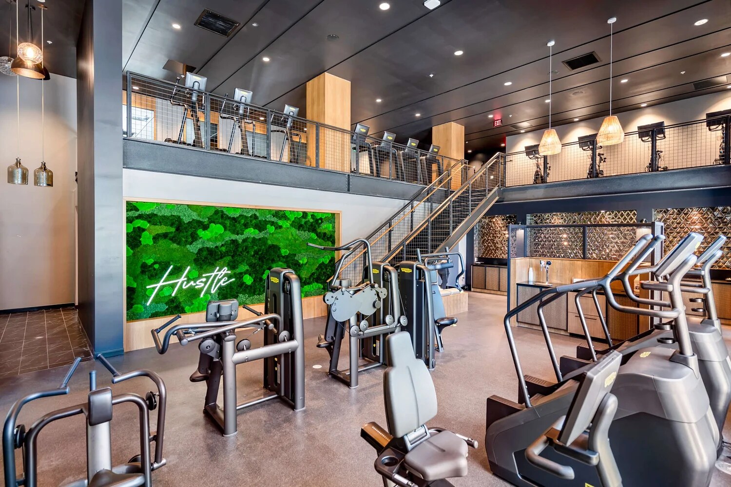 Building Photo - 409 Oak St