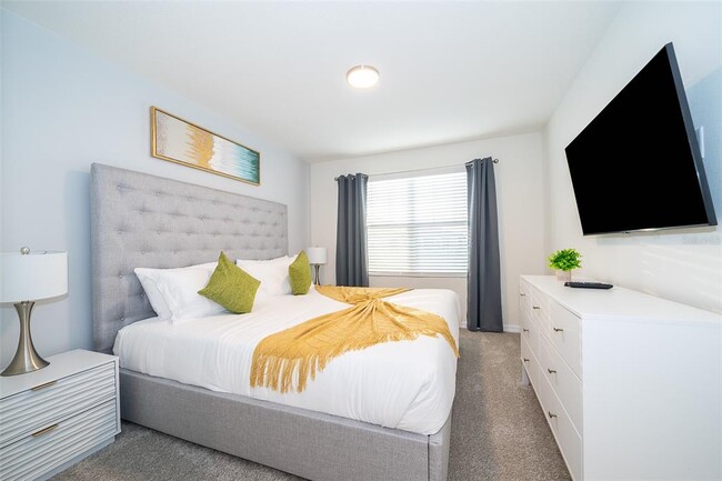 Building Photo - 1808 Tropical Palms Cir