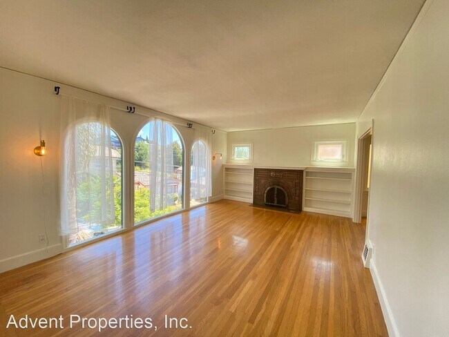 Building Photo - 3 br, 2 bath House - 4739 El Centro Ave