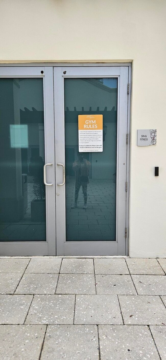 Building Photo - 200 Sunny Isles Blvd
