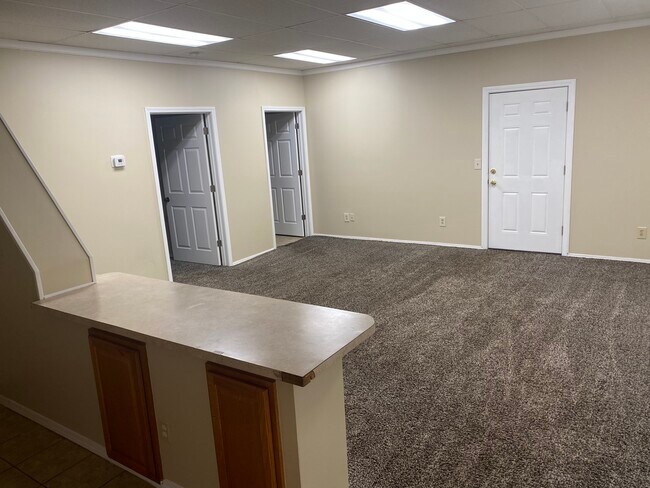 Building Photo - 4475 Richfield Rd
