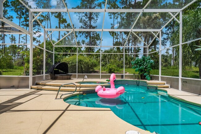 Building Photo - 412 N Hampton Dr