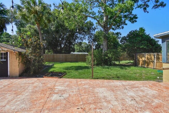 Building Photo - 1925 52nd St S