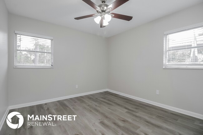 Building Photo - 548 Cambridge Cir