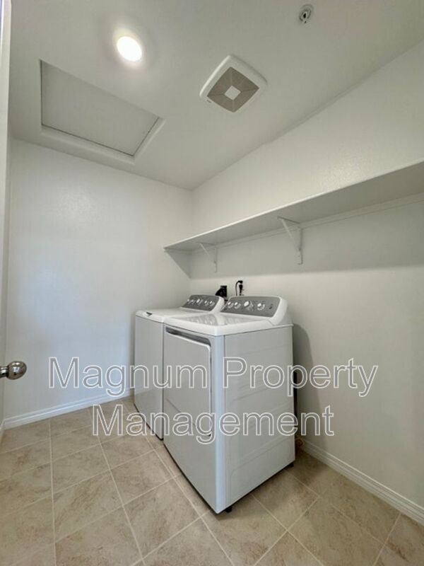 Building Photo - 30326 Corte Santa Barbara